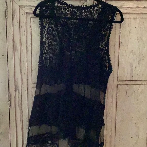 Perch by Blu Pepper black crochet sheer vest tunic length. Says 2xl. - Picture 4 of 11